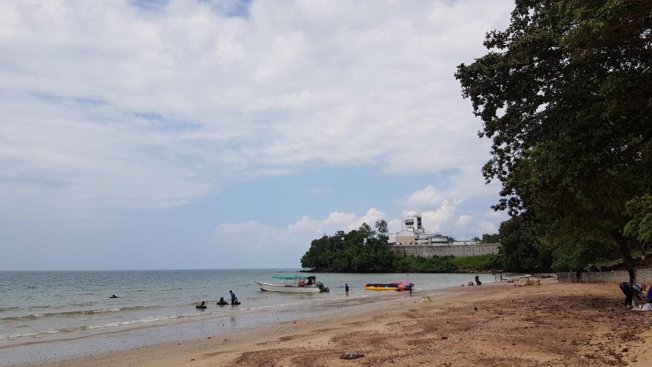 Kampong Tanah Merah  Pd Batu 9 Cocobay Apartment With Family מראה חיצוני תמונה