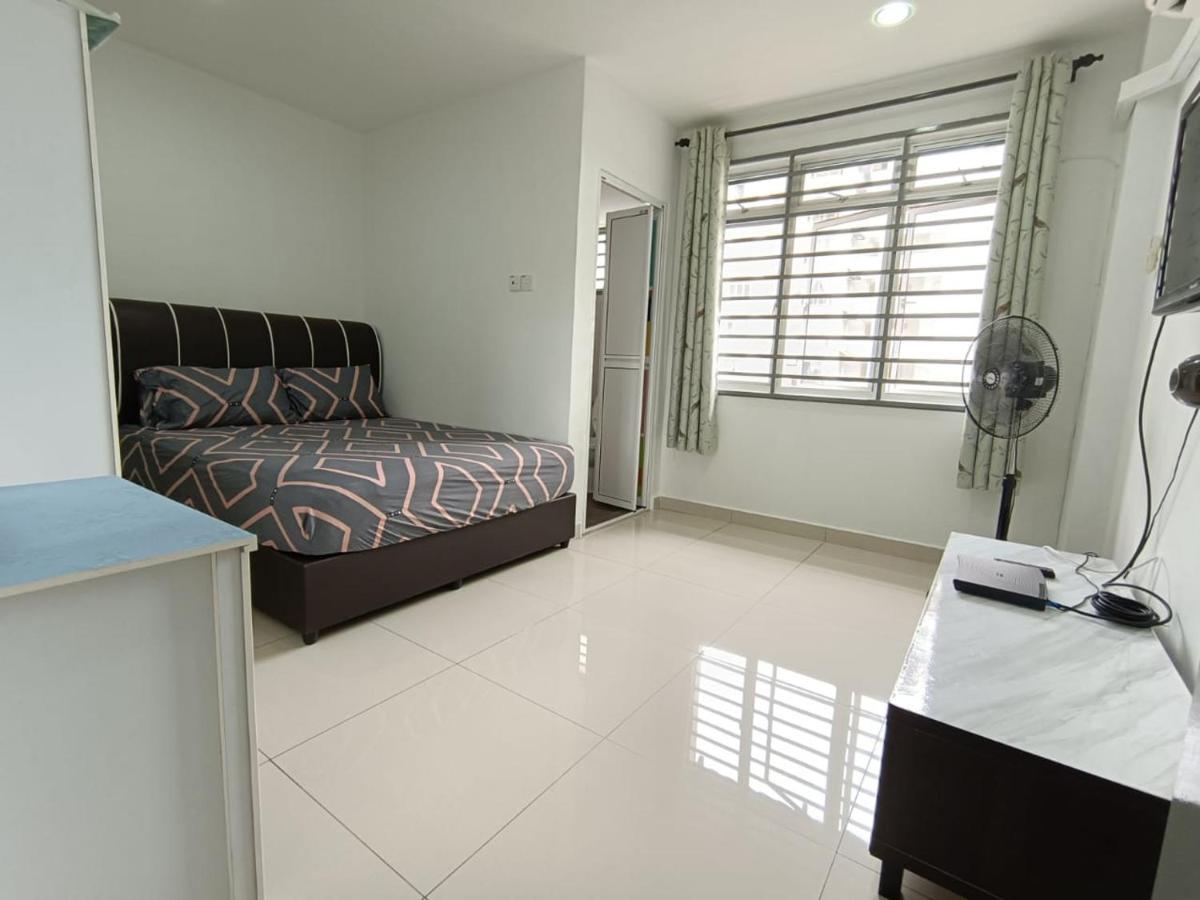 Kampong Tanah Merah  Pd Batu 9 Cocobay Apartment With Family מראה חיצוני תמונה
